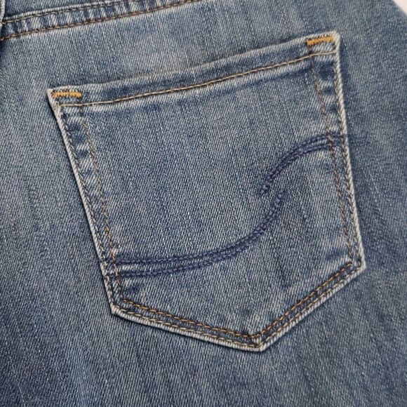 NWT Girls Signature Levi's GOLD Cuffed Bermuda Shorts Sz 10 - Picture 7 of 9